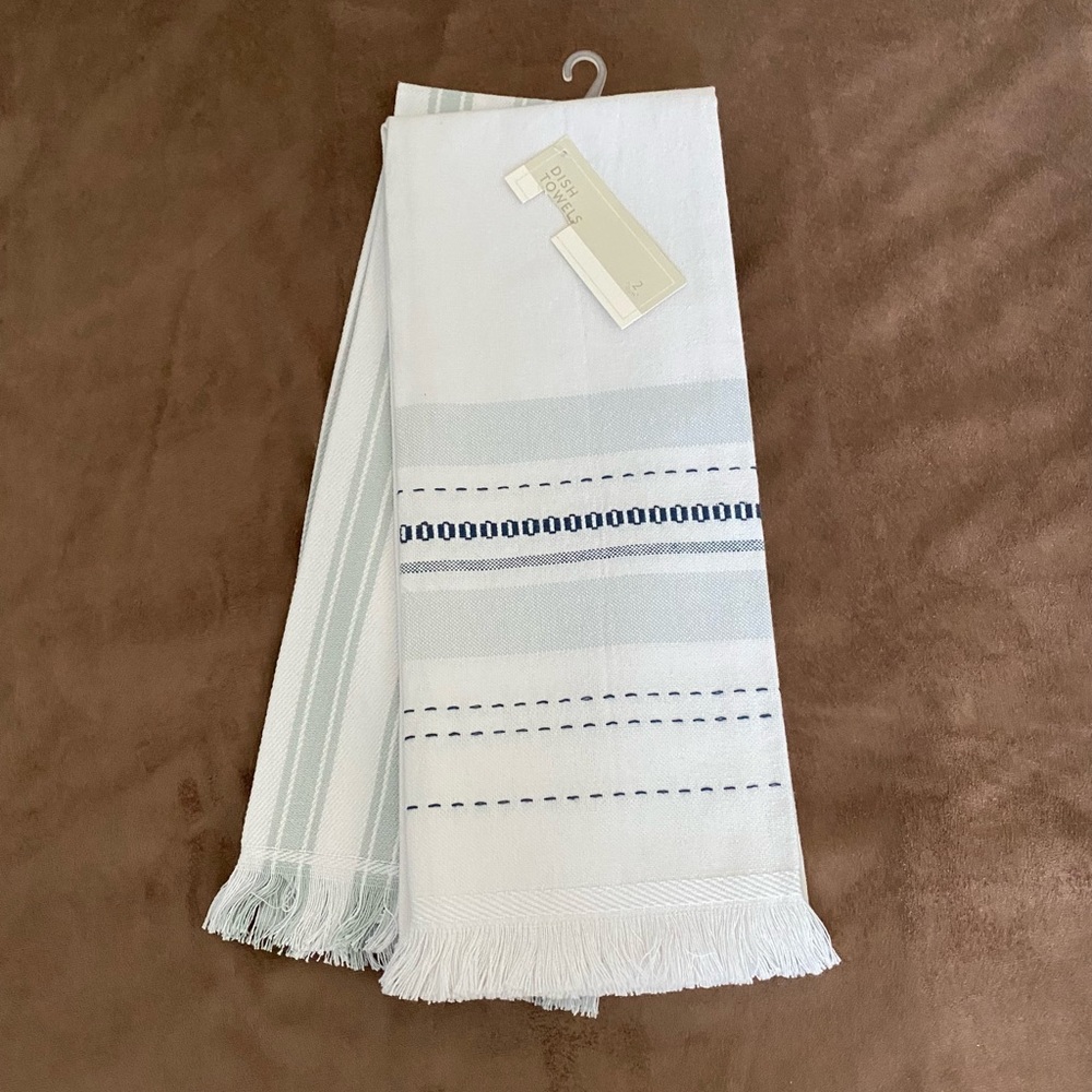 Set of 8 Decorative kitchen towels, assorted as shown in pictures. New with tags - Picture 6 of 8